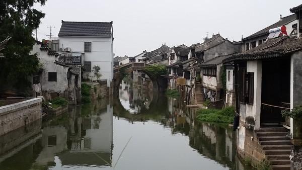 30年国债期货再刷新高，机构：股债“跷跷板效应”显现
